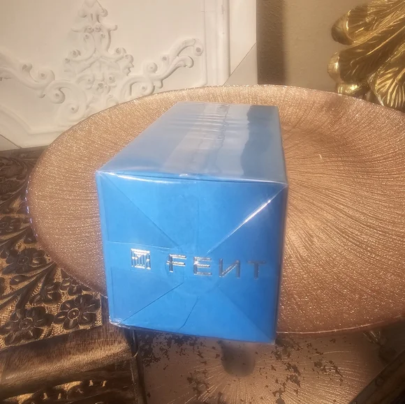 Fenty Blue Box - Picture 3 of 13